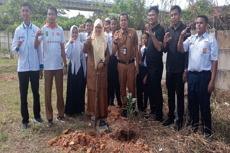 20250421-4992tanam pohon.jpg